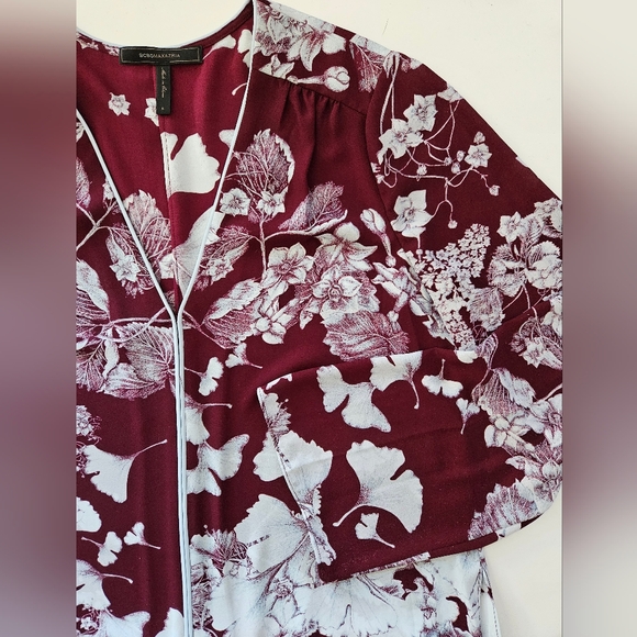 BCBG floral tunic (S) - Picture 7 of 8